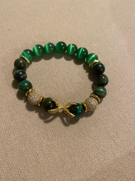 Green tigers eye bracelet with gold accent beads