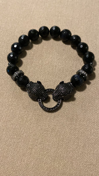 onyx braclet with black tigers head center piece